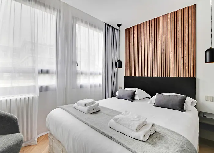 شقة Elegant - 3br 8p - Arc De Triomphe باريس